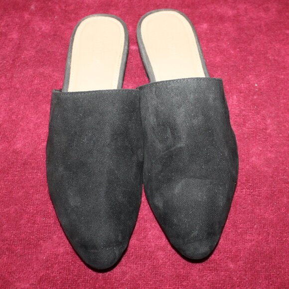 Old Navy Suede Flats - pointed toe - Picture 1 of 3